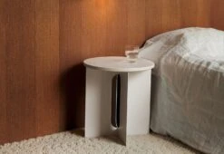 Menu Androgyne Side Table