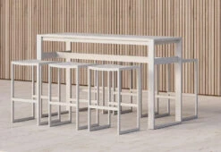 Case Eos Rectangular Bar Table