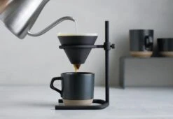 Kinto Slow Coffee Brewer Stand Set, Black