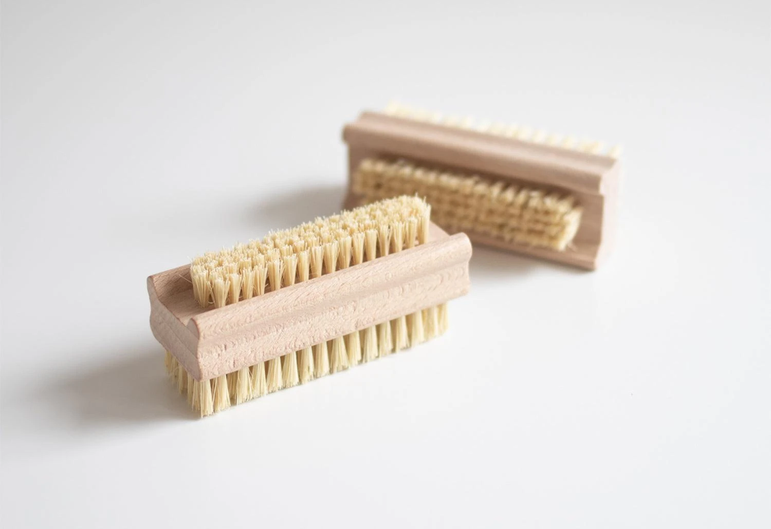 Iris Hantverk Double Sided Ash Nail Brush, 2015