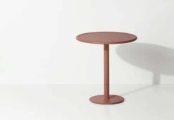 Week-End Round Bistro Table